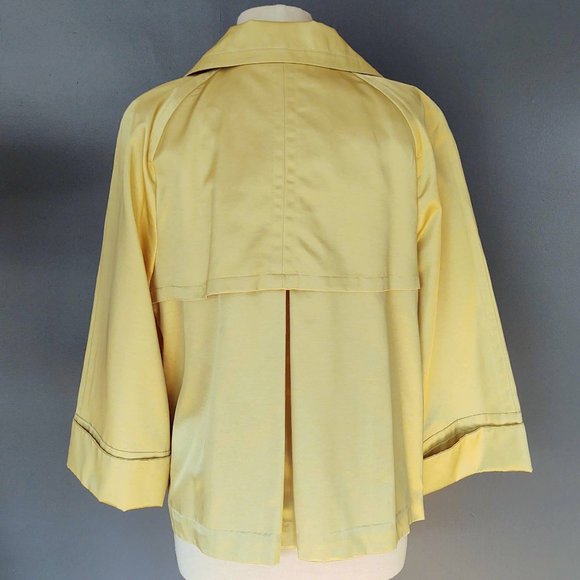 Short yellow trench coat - Picture 3 of 8